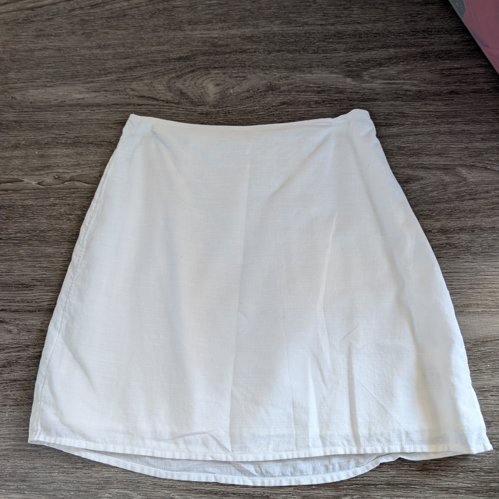Abercrombie & Fitch White A-Line Skirt